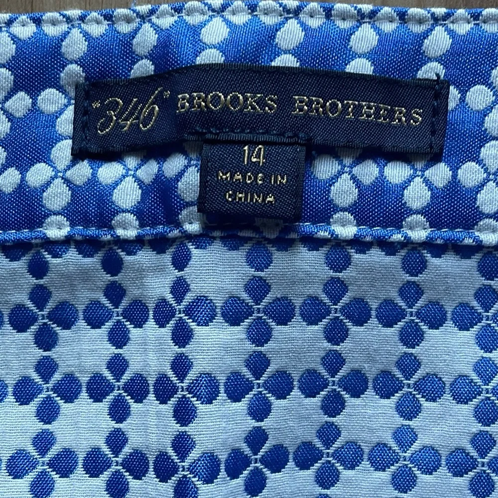 346 Brooks Brothers Blue and White Patterned Skirt 14 EUC - Picture 3 of 8